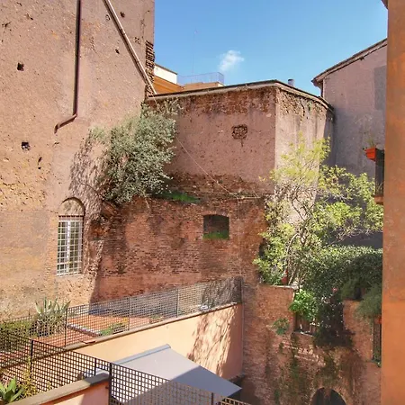 Ciambella Arch For 6 People @largo Argentina Apartament